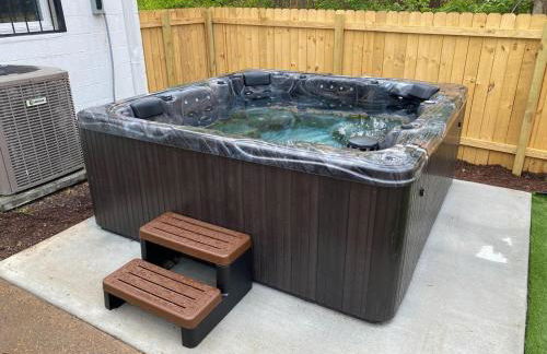 New Listing The Playhouse with Spa Games & More - Photo 3