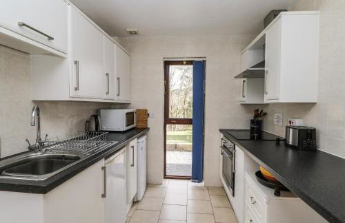 The Lodge - Photo 10