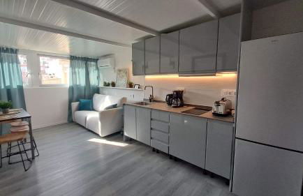 Topdown Apartments - Photo 32