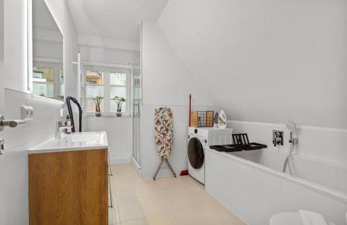 Traumhaft gelegene Altbau-Wohnung im Herzen von Weinheim - Parking - Foto 6