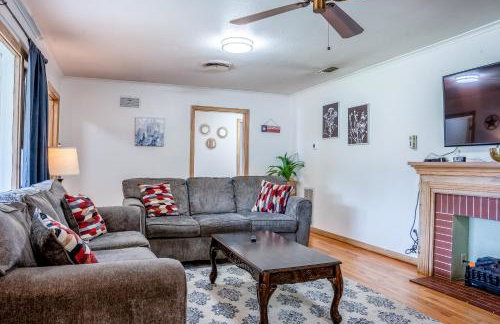 Spacious 4 Bedroom Home with 5 Beds near Interstate 40 in Amarillo, TX - Foto 9