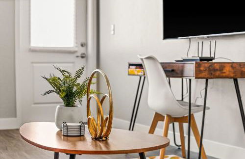 Serene Space with Easy City Access - Foto 21