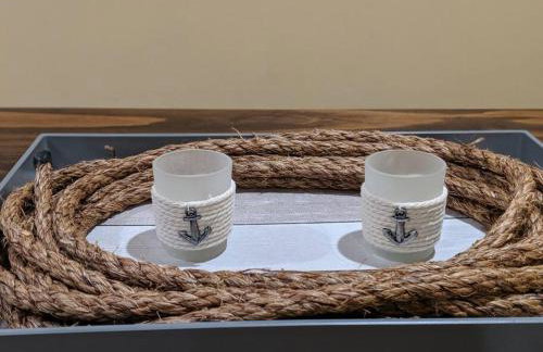 Chain O Lakes Nautical 4Bed 3Bath Waterfront with Bonus Room, Large Deck and Hot Tub - Foto 47