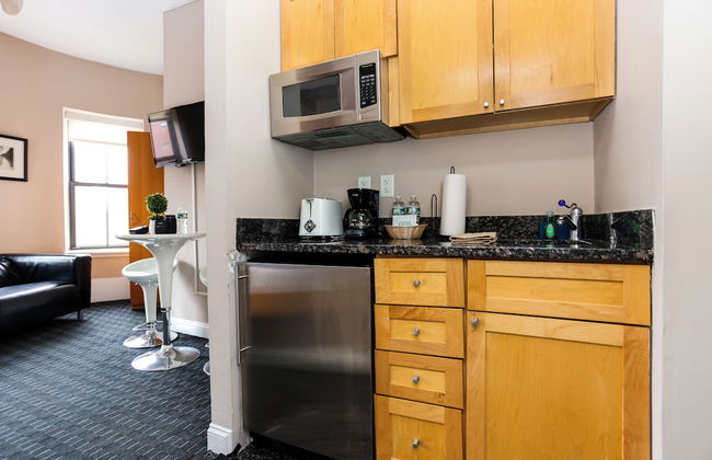 Maverick Suites at 400 Columbus Ave - Foto 47