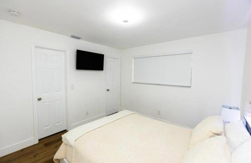 Your Perfect Oasis in Miami! - Photo 38