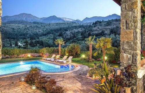 Private Pool & Garden Villa for 6 - Foto 12