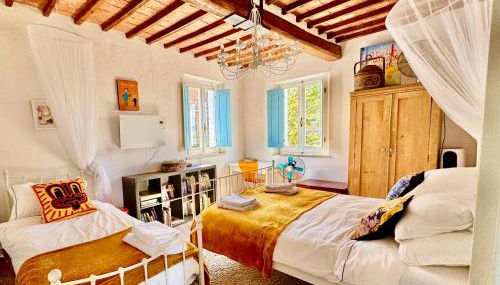 Stunning Village Casa with Private Garden and Olive Grove - Foto 5, wardrobe