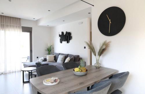 Villa Viventia with Heated Pool - Photo 3