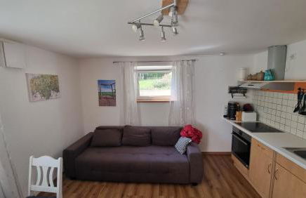 Souterrain Apartment mit Gartenblick - Foto 5