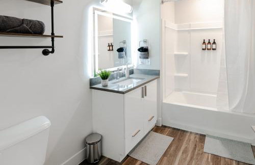 Convention Ctr Style-2BR Pool,Hot Tub,Gym,Theatre - Foto 29