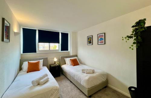 Curzon House Two - Great for Contractors or Family Holidays - Foto 29