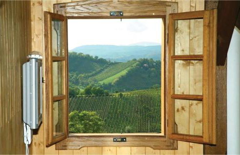 Six-Bedroom Holiday Home In Jastrebarsko - Foto 4