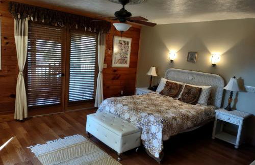 Charming Lakefront Room with Private Porch & Canoe Rentals Near Lake Helen, Florida - Foto 1