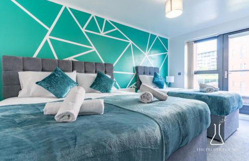 Luxury Birmingham City Centre Townhouse with BALCONY- Sleeps 10 - FREE Parking - Perfect for Contractors, Business Travellers, Families and other Groups - Near Bullring, Newstreet, Selfridges, NEC, NIA & Birmingham airport - Photo 23