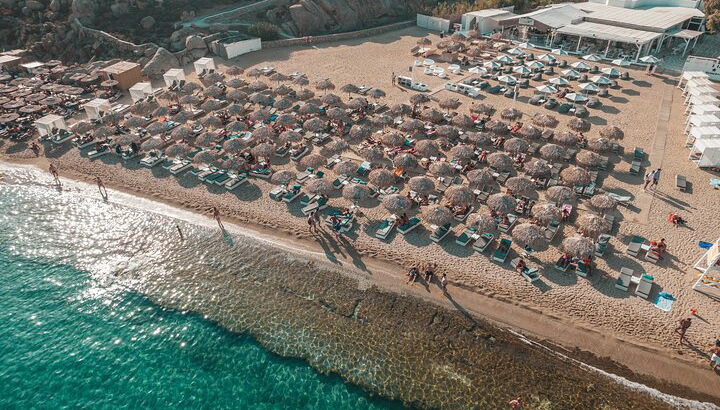 Super Paradise Beach Mykonos Seaside Sunbed (5a, 6a y 7a fila) - Foto 1