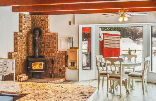 NEW: Steps from White River near Mount Rainier National Park - Foto 32