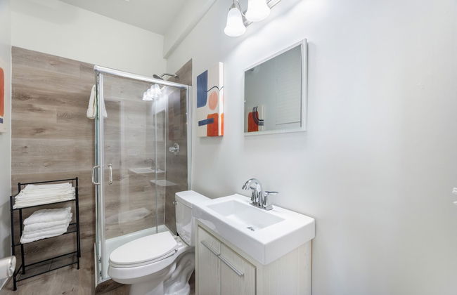 Modern Retreat Near Henry Ford - Foto 71