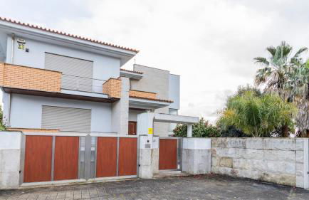 Gorgeous villa Looking to Douro - Foto 33