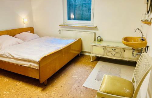 Cozy house with courtyard - Foto 36