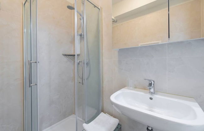 JOIVY Apartment, Window to the Vertical Forest - Foto 16