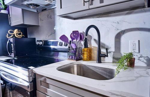 Siren's Cozy Cove Hideaway Mins from Downtown - Foto 9