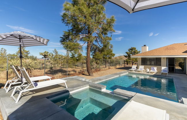 Mojave Moon by Avantstay Modern & Bright JT Home in Great Location w/ Pool & Hot Tub - Foto 25