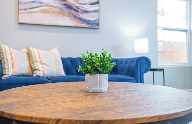 Spacious Delightful 4 BR/ 3 BA Close to Downtown - Foto 24