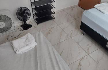 Luias, apartamento ao lado do shopping plaza e atacadão com wi-fi , tv grátis van na porta - Photo 28