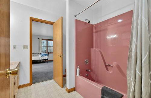 Huge Cabin w Hot Tub, Deck, Grill, Fire Pit, WiFi - Foto 42