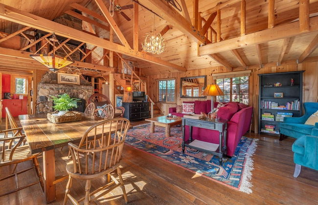 Authentic & Stylish Cabin in Lake Tahoe by Sierra Getaways - Foto 14