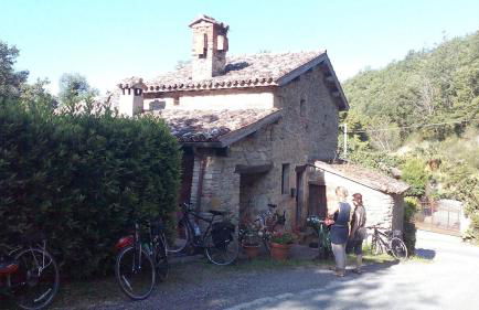 restored water mill with rockpools and waterfall - Foto 21