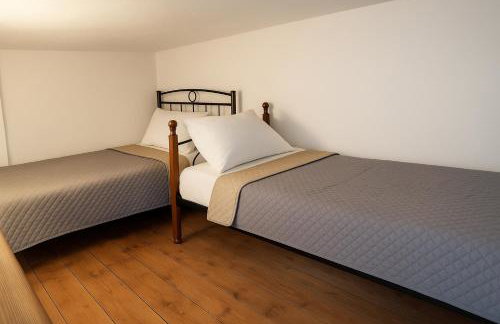 Eleni's Traditional Home with Barbeque - Foto 2