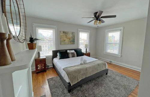 Full Building Huge Downtown Retreat Walkable to Everything - Foto 45