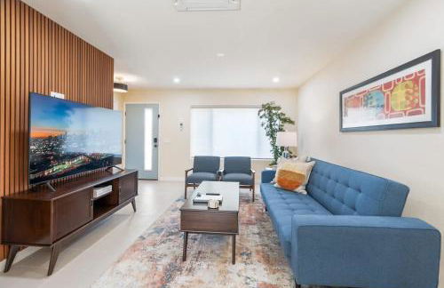 Urban Oasis - Just Remodeled - Photo 20