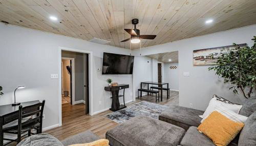 Aviation Haven 5 Mins to RIC, Ready for Takeoff! - Foto 4