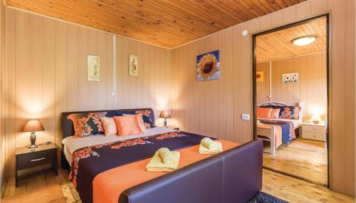 2 Bedroom Beautiful Home In Plaski - Foto 5