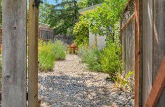 Serene Retreat with Hot Tub - Fire Pit - Deck - Foto 7