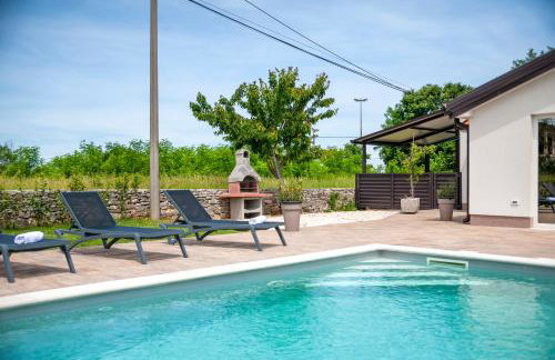 Cozy House with Pool near Rovinj - Photo 15