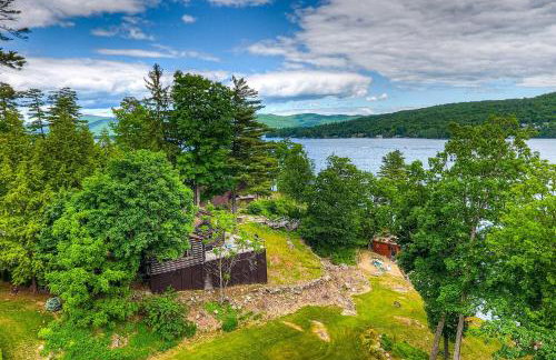 Waterfront Lake George Cabin Walk to Water - Foto 24
