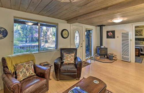 Peaceful Cottage with Grill and Yard in Grass Valley! - Photo 5