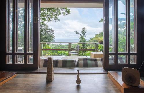 Vista espetacular, no meio da mata, com conforto - Foto 28