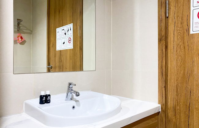 Comfy and Modern Look 1BR LRT City Jatibening Apartment - Foto 14