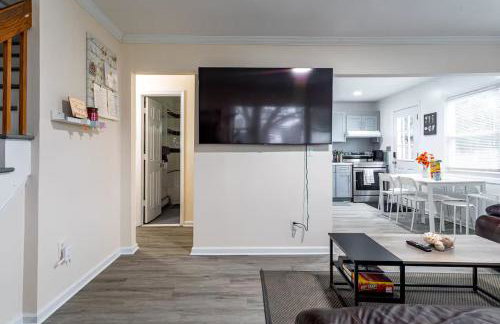 Entire 3bdr home w/parking, backyard, FirePit, BBQ - Foto 11