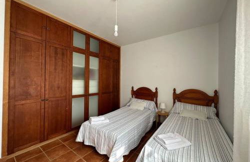 Private villa with pool in the mountains - Photo 23