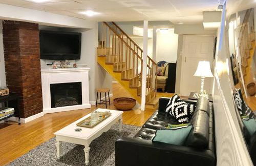 ~*Pet Friendly 30min to Downtown*~ THE BOSTONIAN - Foto 10