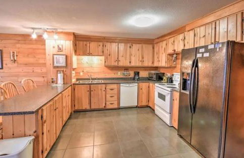 Charming Four-Bedroom Cabin Rental near Long Lake in Aroostook County, Maine - Foto 8