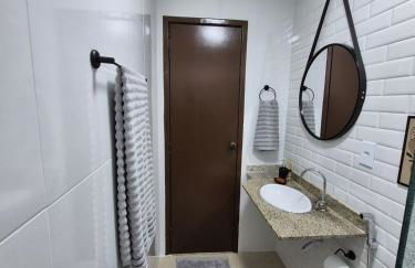 Joia de 3 Varandas a 150m da Praia do Forte e Ar-condicionado - Photo 29