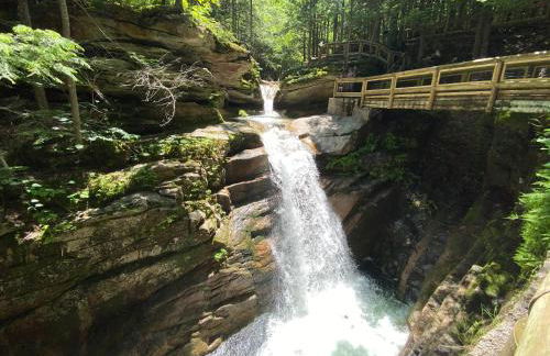 23SR Traditional Austrian Chalet at the base of Cannon Ski Area in Franconia Notch - Foto 36