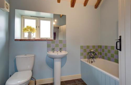 The Bolt Hole - Photo 10