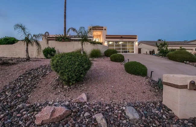 Spectacular Hilltop Home W/resort Like Backyard! - Foto 61